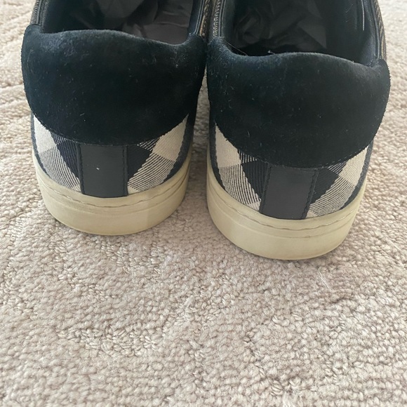 Burberry Runners - Picture 3 of 4